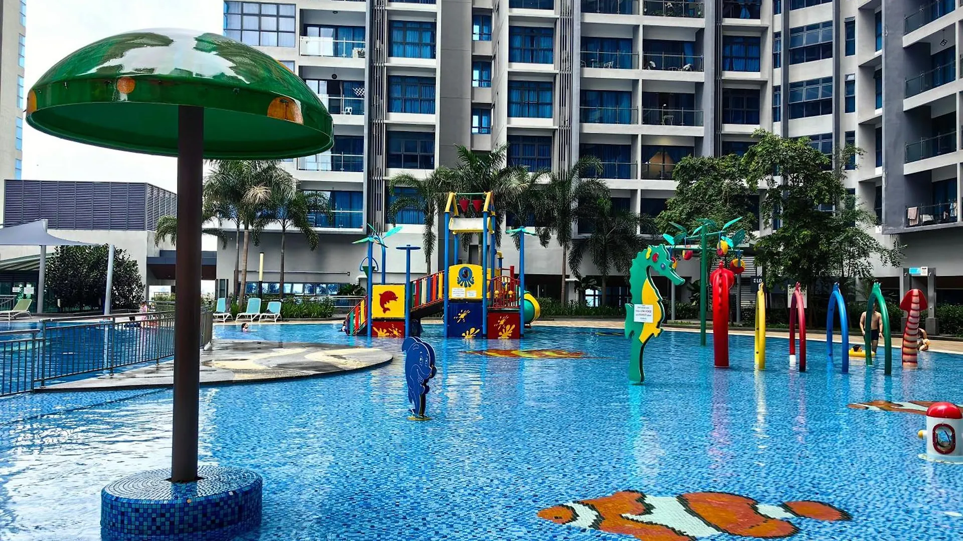 Lovely chicks homestay 小转鸡主题民宿atlantis residence melaka 马来西亚